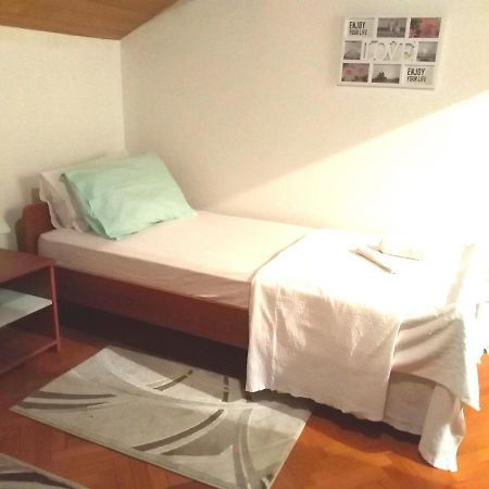 Apartmani Ruzmarin - Seget Donji, Trogir Extérieur photo