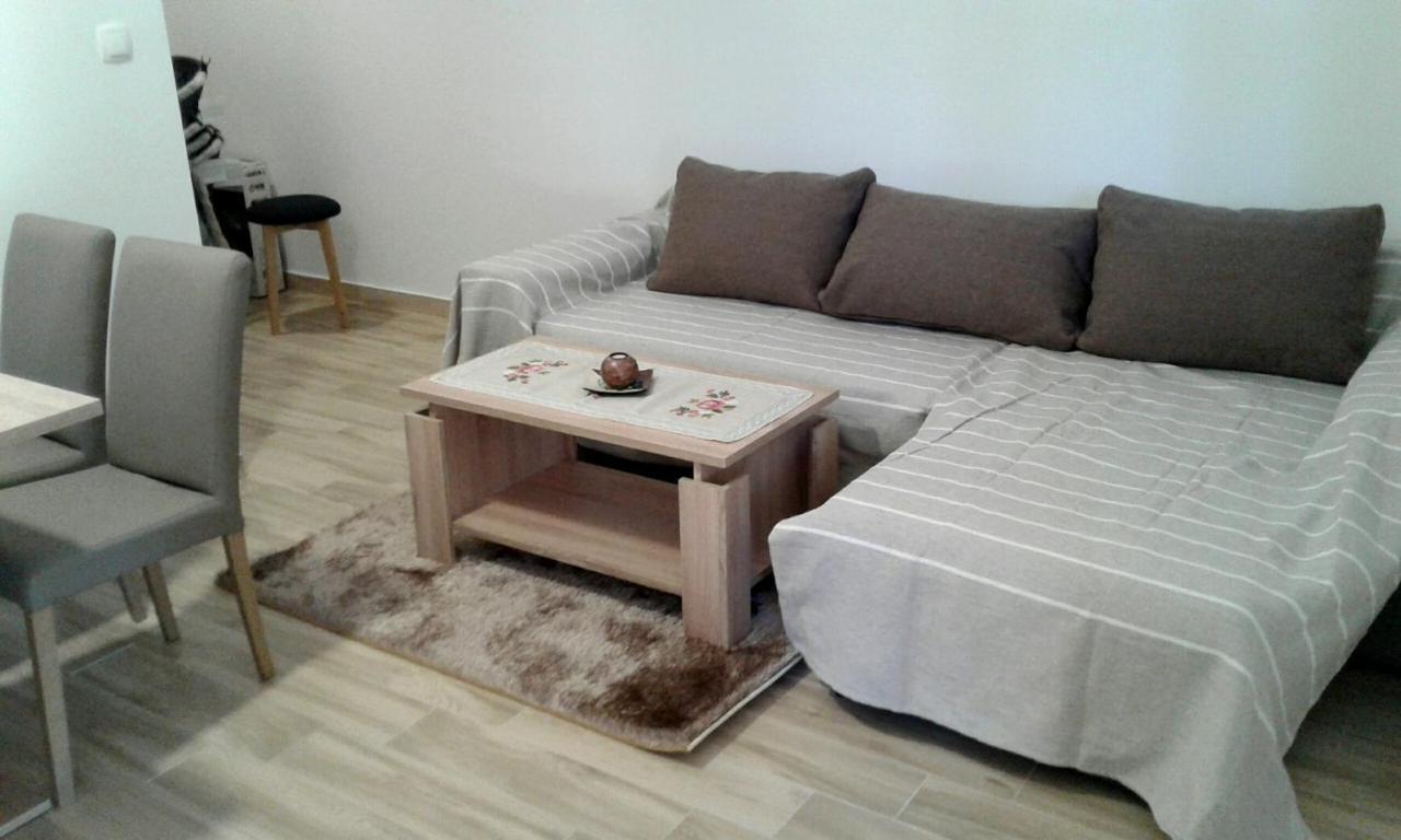 Apartmani Ruzmarin - Seget Donji, Trogir Extérieur photo