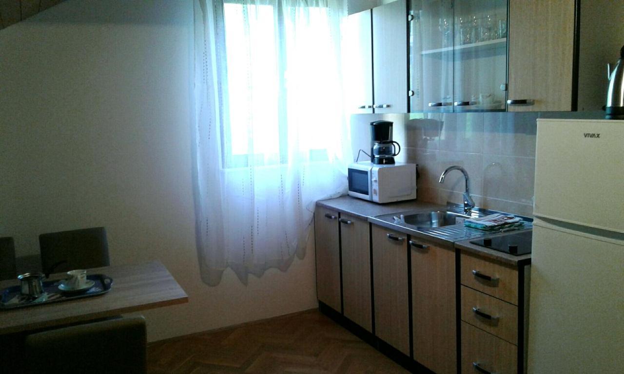 Apartmani Ruzmarin - Seget Donji, Trogir Extérieur photo