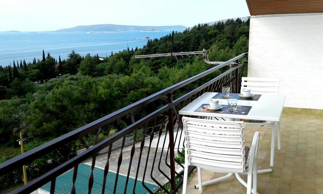 Apartmani Ruzmarin - Seget Donji, Trogir Extérieur photo