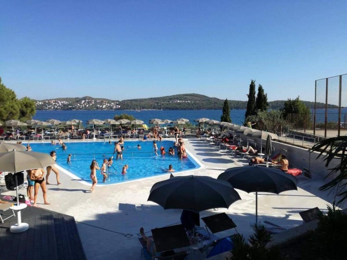 Apartmani Ruzmarin - Seget Donji, Trogir Extérieur photo