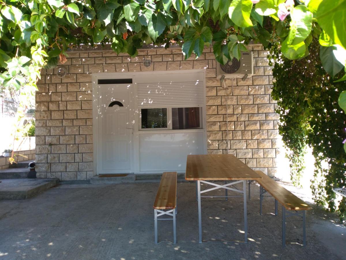 Apartmani Ruzmarin - Seget Donji, Trogir Extérieur photo