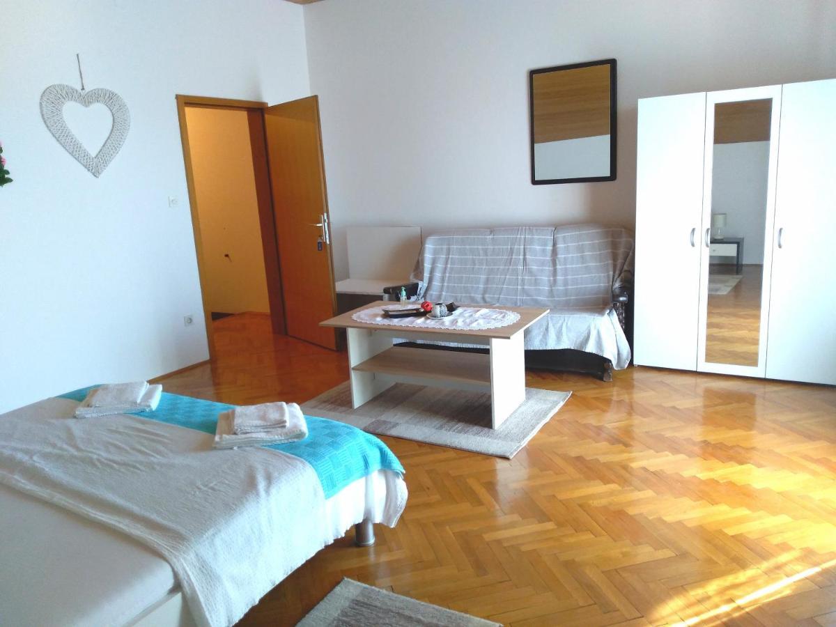 Apartmani Ruzmarin - Seget Donji, Trogir Extérieur photo