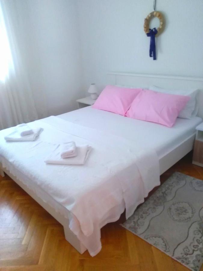 Apartmani Ruzmarin - Seget Donji, Trogir Extérieur photo