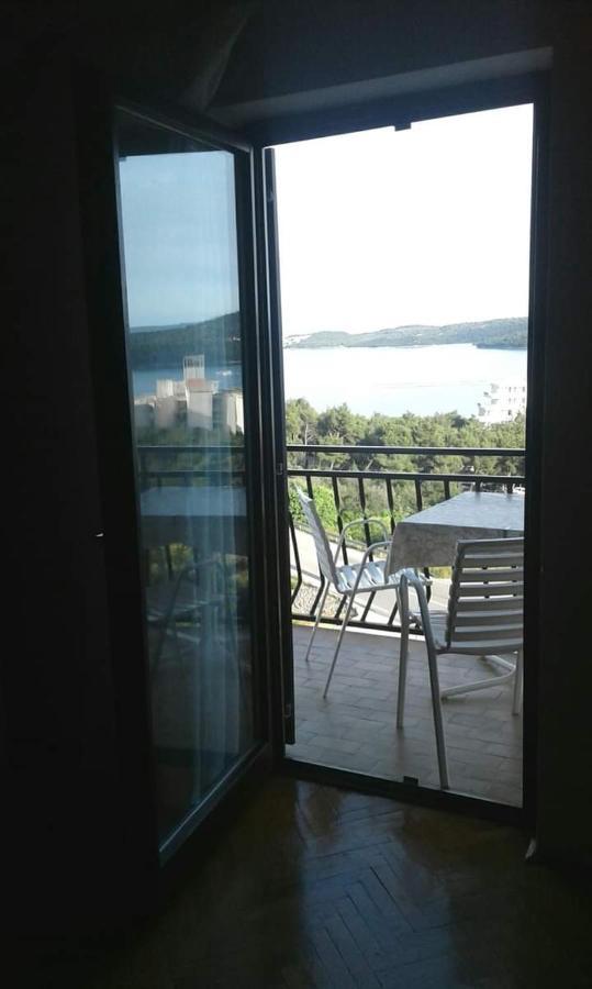 Apartmani Ruzmarin - Seget Donji, Trogir Extérieur photo