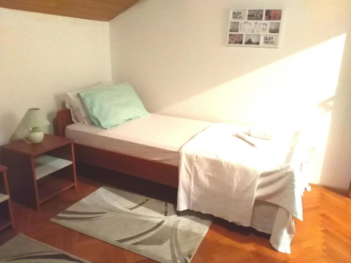 Apartmani Ruzmarin - Seget Donji, Trogir Extérieur photo
