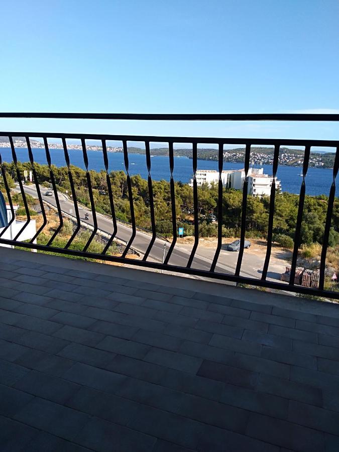 Apartmani Ruzmarin - Seget Donji, Trogir Extérieur photo